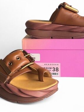 ✨ 4CCCCEES MELLOW GLOW Oak Platform Sandals ✨